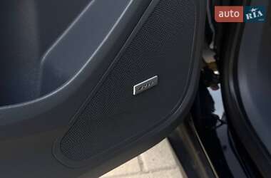 Хэтчбек Chevrolet Bolt EV 2020 в 