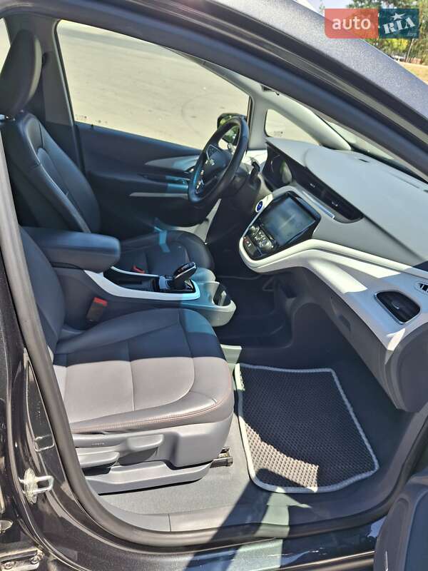 Хетчбек Chevrolet Bolt EV 2017 в Южному фото 13 Хетчбек Chevrolet Bolt EV 2017 в Южному