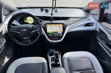 Хэтчбек Chevrolet Bolt EV 2020 в 