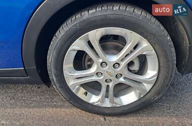 Хэтчбек Chevrolet Bolt EV 2019 в 