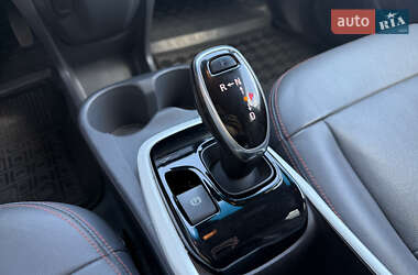 Хетчбек Chevrolet Bolt EV 2021 в 