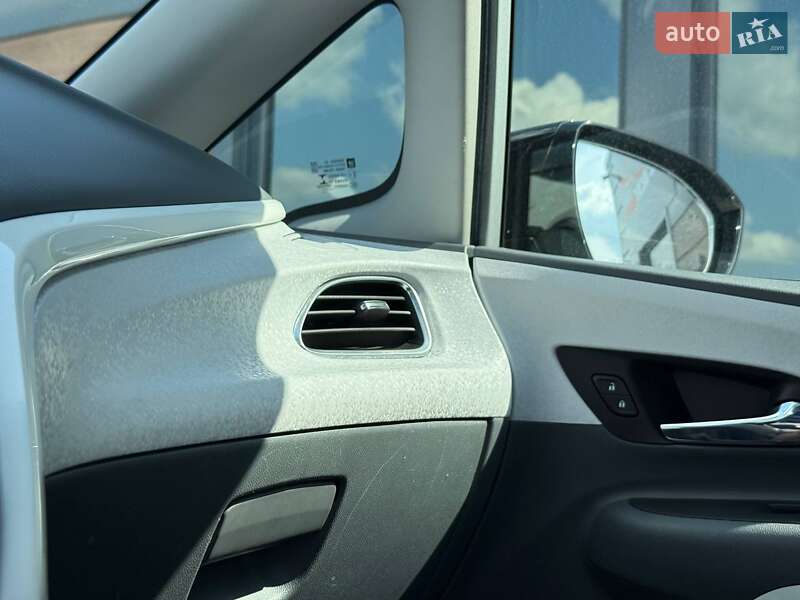 Хэтчбек Chevrolet Bolt EV 2017 в Ровно