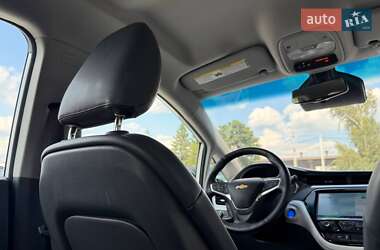 Хэтчбек Chevrolet Bolt EV 2017 в 