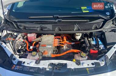 Хэтчбек Chevrolet Bolt EV 2022 в 