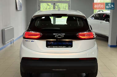 Хэтчбек Chevrolet Bolt EV 2023 в 