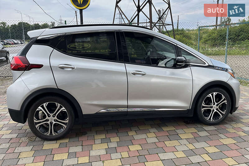 Хэтчбек Chevrolet Bolt EV 2017 в Стрые