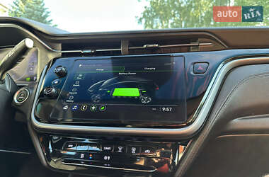 Хэтчбек Chevrolet Bolt EV 2023 в 