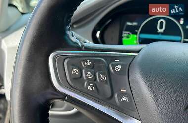 Хэтчбек Chevrolet Bolt EV 2020 в 