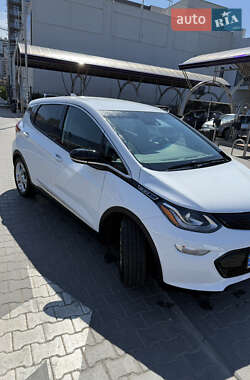 Хэтчбек Chevrolet Bolt EV 2021 в 