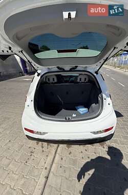 Хэтчбек Chevrolet Bolt EV 2021 в 