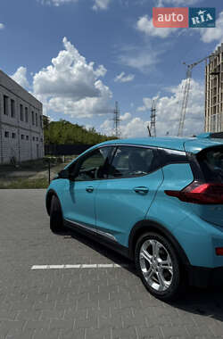 Хэтчбек Chevrolet Bolt EV 2020 в 