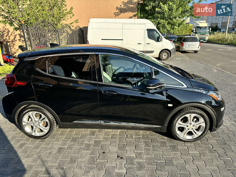 Хэтчбек Chevrolet Bolt EV 2017 в Киеве фото 5 Хэтчбек Chevrolet Bolt EV 2017 в Киеве