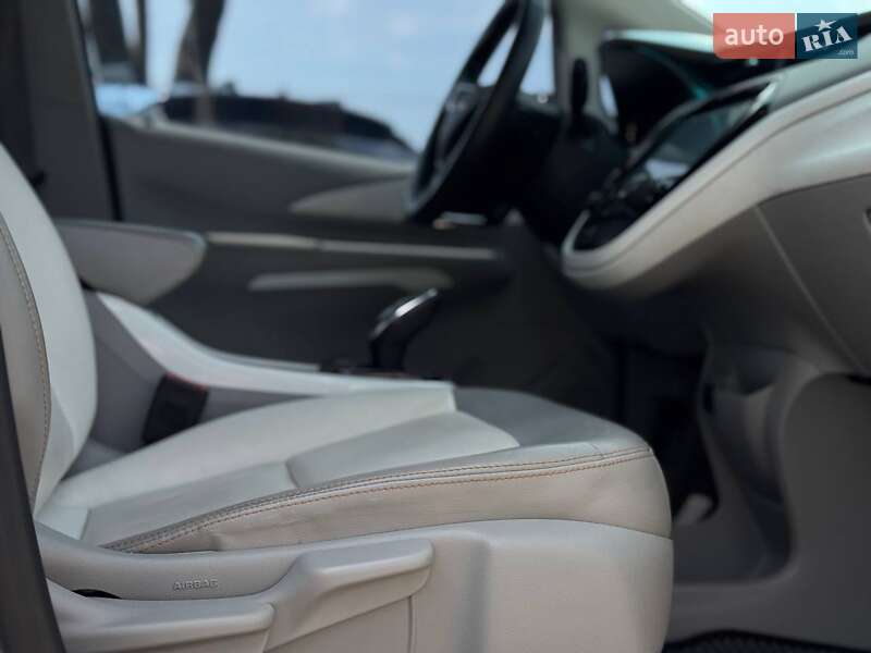 Хетчбек Chevrolet Bolt EV 2016 в Львові