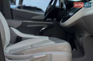 Хэтчбек Chevrolet Bolt EV 2016 в 