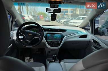 Хэтчбек Chevrolet Bolt EV 2016 в 