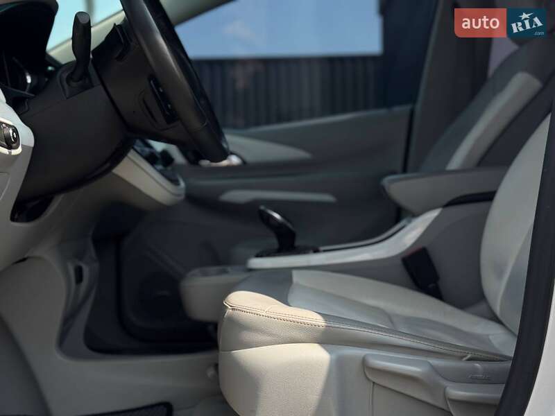 Хетчбек Chevrolet Bolt EV 2016 в Львові