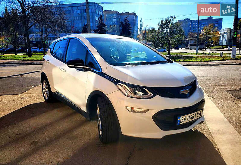 Хетчбек Chevrolet Bolt EV 2016 в Києві фото 3 Хетчбек Chevrolet Bolt EV 2016 в Києві