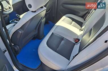 Хэтчбек Chevrolet Bolt EV 2016 в 