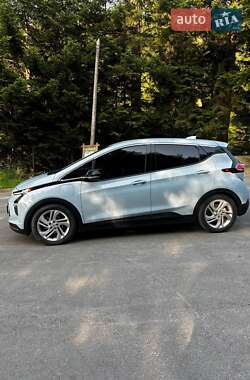 Хэтчбек Chevrolet Bolt EV 2022 в 