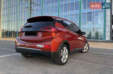 Хэтчбек Chevrolet Bolt EV 2021 в 