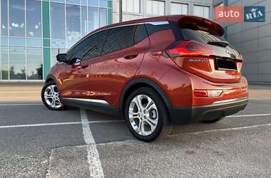 Хэтчбек Chevrolet Bolt EV 2021 в 