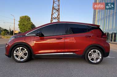 Хэтчбек Chevrolet Bolt EV 2021 в 