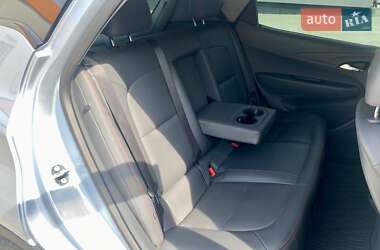 Хэтчбек Chevrolet Bolt EV 2017 в 