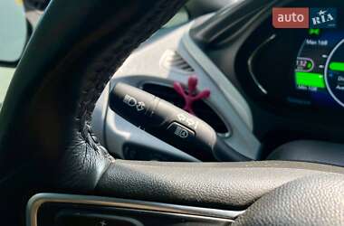 Хэтчбек Chevrolet Bolt EV 2017 в 