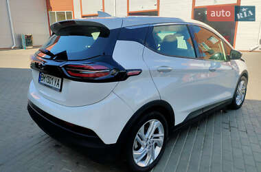 Хэтчбек Chevrolet Bolt EV 2022 в 