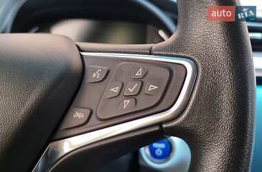 Хэтчбек Chevrolet Bolt EV 2017 в 