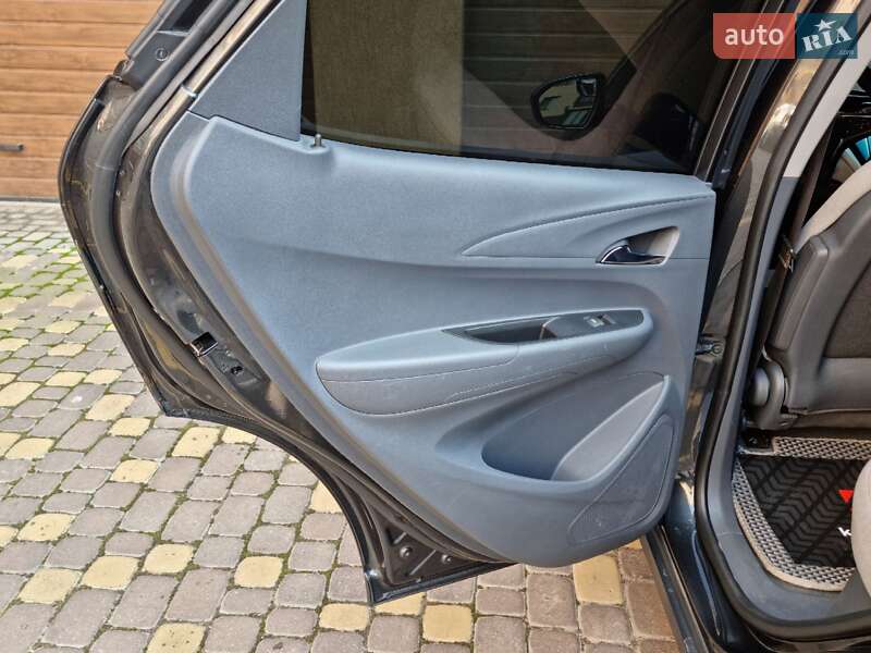 Хэтчбек Chevrolet Bolt EV 2017 в Виннице
