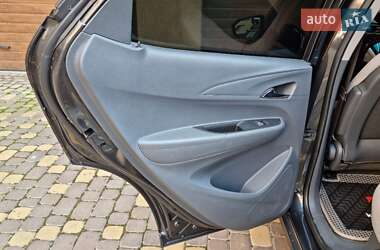 Хэтчбек Chevrolet Bolt EV 2017 в 