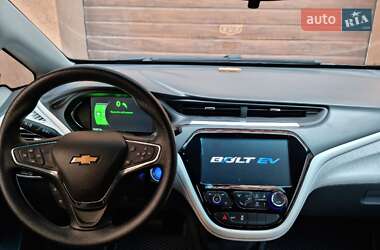 Хэтчбек Chevrolet Bolt EV 2017 в 