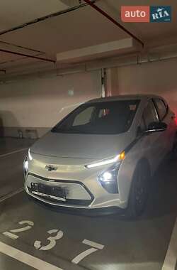 Хэтчбек Chevrolet Bolt EV 2023 в 
