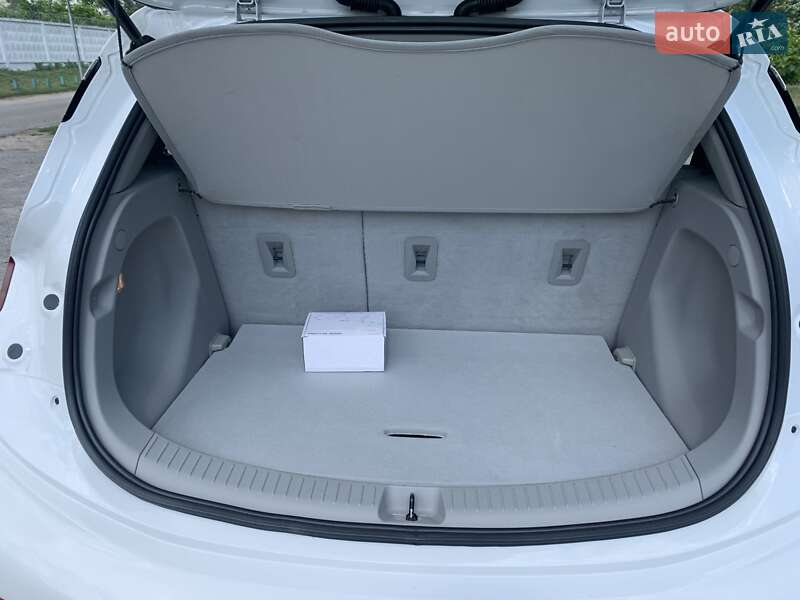 Хэтчбек Chevrolet Bolt EV 2020 в Киеве фото 5 Хэтчбек Chevrolet Bolt EV 2020 в Киеве