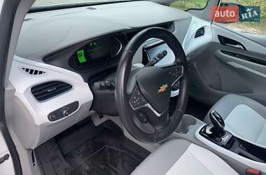 Хэтчбек Chevrolet Bolt EV 2020 в 