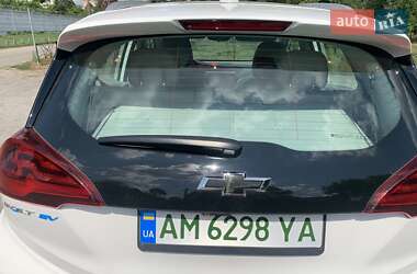 Хэтчбек Chevrolet Bolt EV 2020 в 