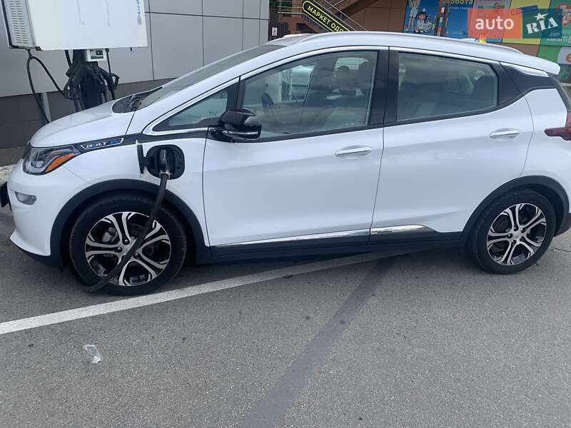 Хэтчбек Chevrolet Bolt EV 2020 в Киеве фото 25 Хэтчбек Chevrolet Bolt EV 2020 в Киеве