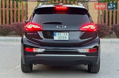 Хэтчбек Chevrolet Bolt EV 2020 в 