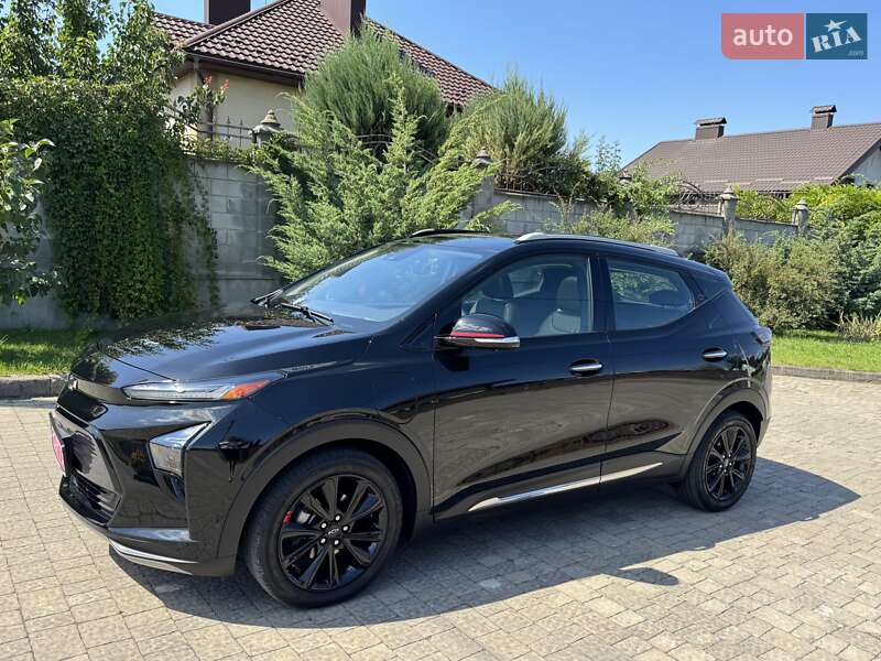 Хэтчбек Chevrolet Bolt EV 2022 в 