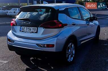 Хэтчбек Chevrolet Bolt EV 2017 в 