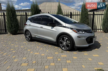 Хэтчбек Chevrolet Bolt EV 2017 в 