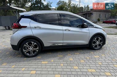 Хэтчбек Chevrolet Bolt EV 2017 в 