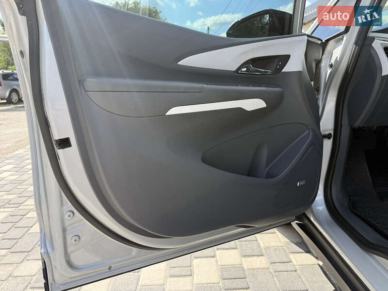 Хетчбек Chevrolet Bolt EV 2017 в Запоріжжі