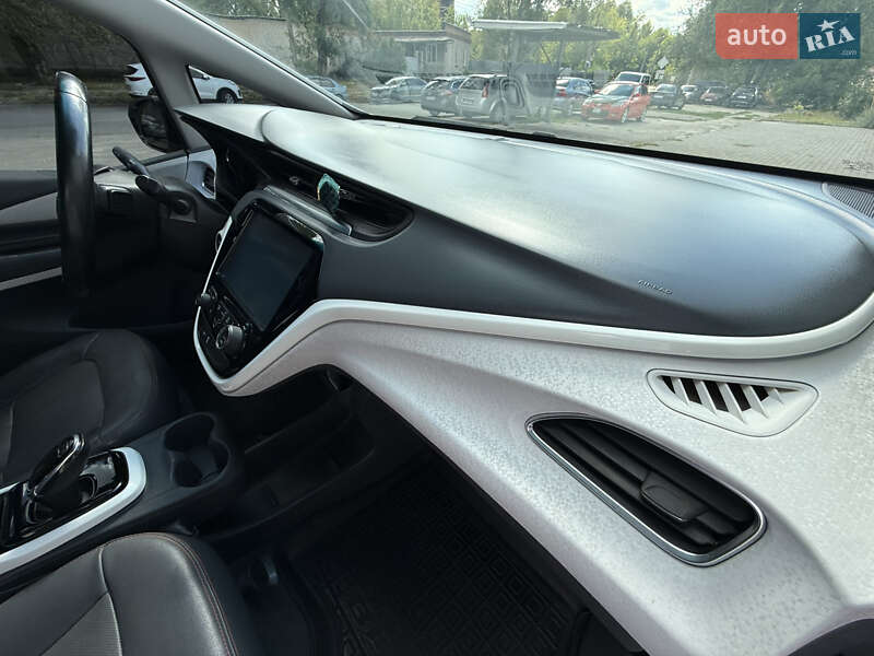 Хетчбек Chevrolet Bolt EV 2017 в Запоріжжі