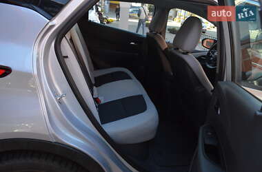 Хэтчбек Chevrolet Bolt EV 2017 в 