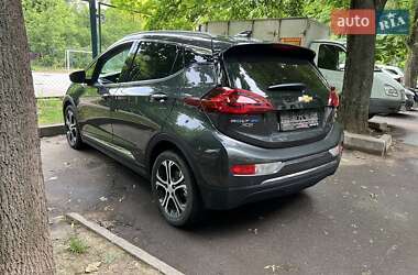 Хэтчбек Chevrolet Bolt EV 2017 в 
