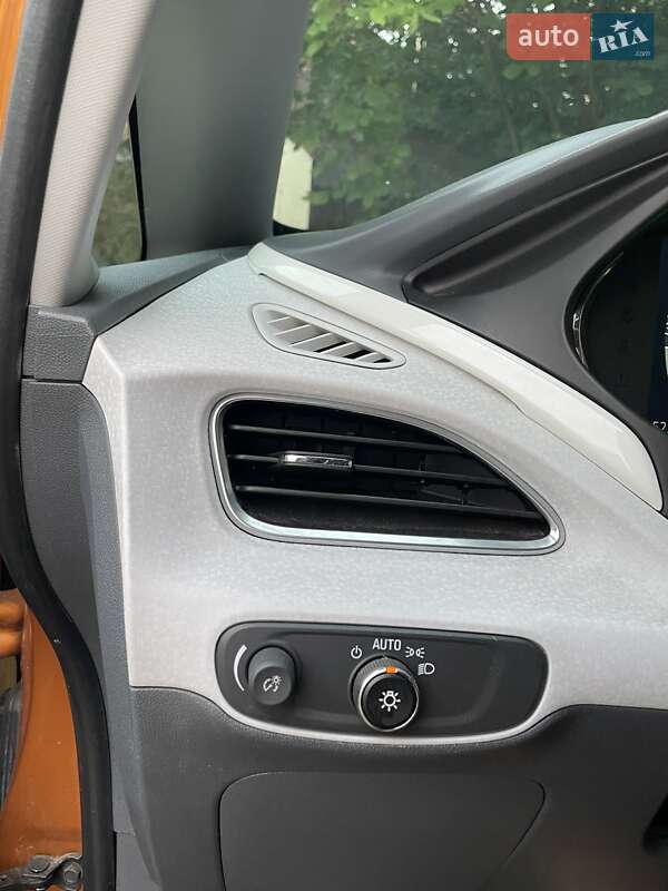 Хэтчбек Chevrolet Bolt EV 2017 в Львове фото 17 Хэтчбек Chevrolet Bolt EV 2017 в Львове