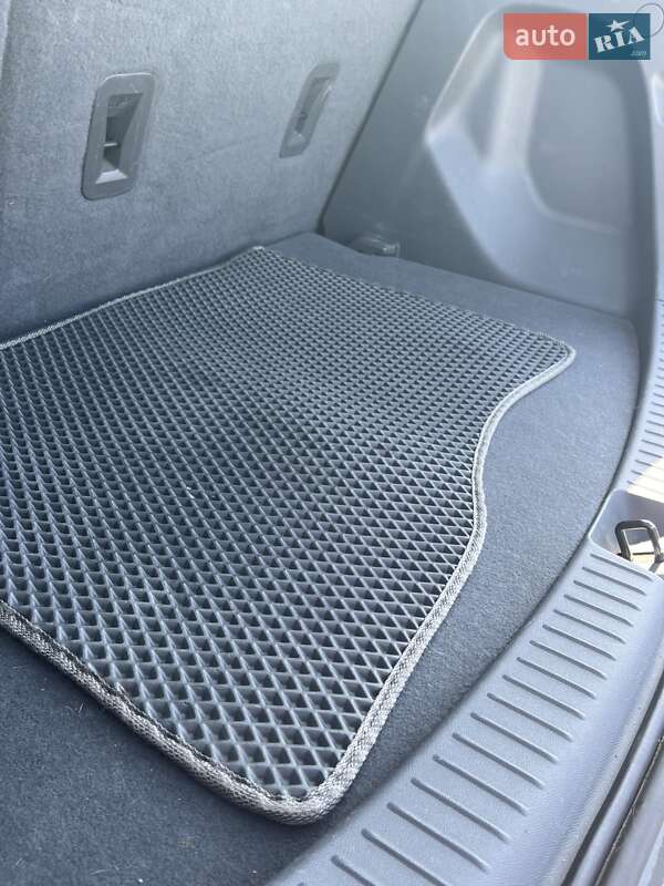 Хэтчбек Chevrolet Bolt EV 2017 в Киеве