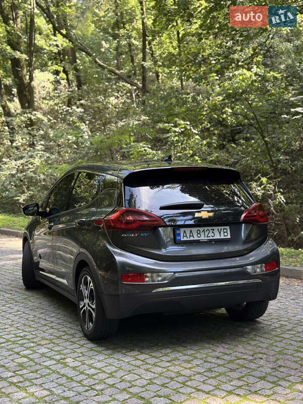 Хэтчбек Chevrolet Bolt EV 2016 в Кропивницком